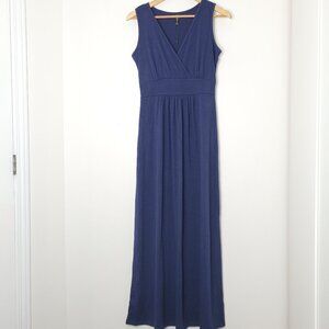 Woosea Women's Navy Blue Sleeveless V-Neck Pleads Front Maxi Dress Small NWOT